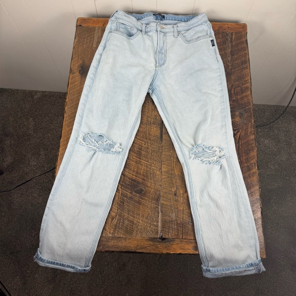 Silver Jeans Women’s Size W30 L27 90’s Boyfriend Distressed Light Wash